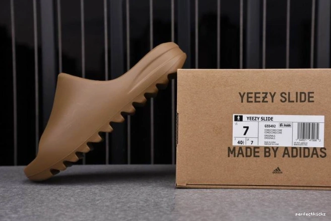 G55492 Core Yeezy Slide Adidas 0813
